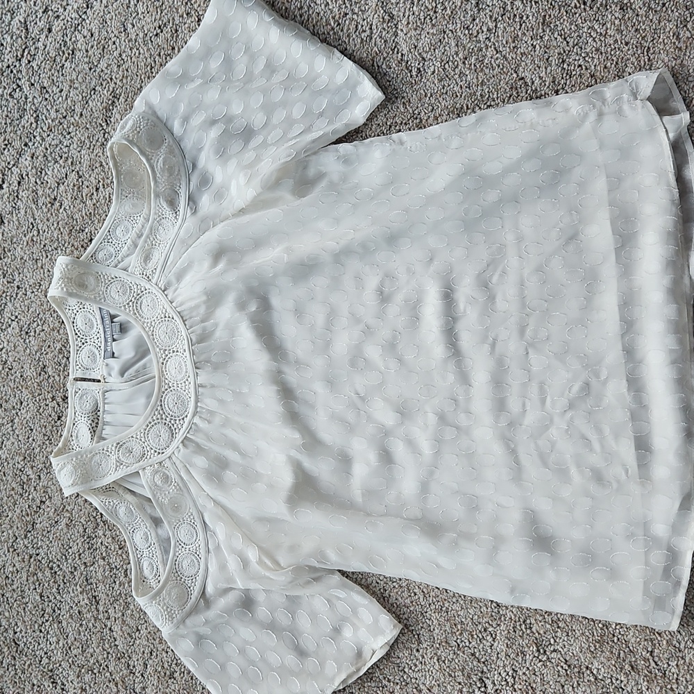 Daniel Rainn Ivory Lace Detail Top